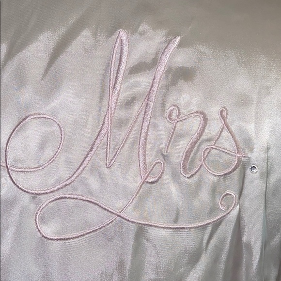 Linea Donatella Ivory “Mrs” robe NWT! - Picture 6 of 12